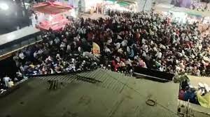 Maharashtra: 14 injured after ferocious bull runs through Urs fair crowd in Osmanabad | Maharashtra: 14 injured after ferocious bull runs through Urs fair crowd in Osmanabad