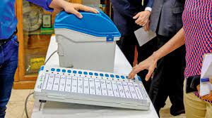 Voting underway for Maharashtra's Kasba Peth, Chinchwad assembly bypolls | Voting underway for Maharashtra's Kasba Peth, Chinchwad assembly bypolls