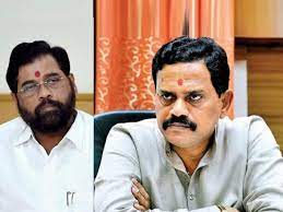 Shiv Sena leader Rajan Vichare says functionaries of Eknath Shinde usurped shakhas | Shiv Sena leader Rajan Vichare says functionaries of Eknath Shinde usurped shakhas
