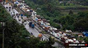 Maharashtra: Protest on Mumbai-Agra highway disrupts traffic for an hour | Maharashtra: Protest on Mumbai-Agra highway disrupts traffic for an hour