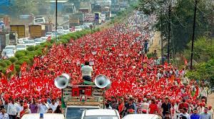 Maharashtra: Nashik-to-Mumbai foot march of farmers and workers begin by CPI(M) over various demands | Maharashtra: Nashik-to-Mumbai foot march of farmers and workers begin by CPI(M) over various demands