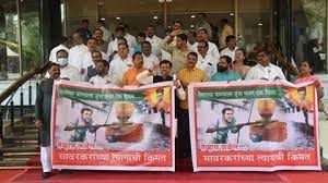MVA legislators slams BJP-Sena MLAs for hitting Rahul poster with slippers in Legislature complex | MVA legislators slams BJP-Sena MLAs for hitting Rahul poster with slippers in Legislature complex