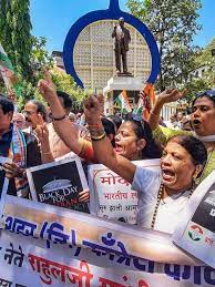 Thane: Congress holds demonstration against Rahul's disqualification | Thane: Congress holds demonstration against Rahul's disqualification