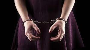 Thane: Woman held for operating sex racket | Thane: Woman held for operating sex racket Thane: Woman held for operating sex racket | Thane: Woman held for operating sex racket