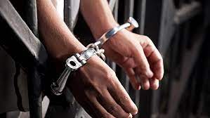 Navi Mumbai: Police arrest three for stealing laptops and mobile phones | Navi Mumbai: Police arrest three for stealing laptops and mobile phones