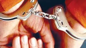 Thane: Man booked for abetting employee's suicide | Thane: Man booked for abetting employee's suicide