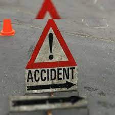 Maharashtra: 3 killed after car hits road divider on Samruddhi Expressway | Maharashtra: 3 killed after car hits road divider on Samruddhi Expressway Maharashtra: 3 killed after car hits road divider on Samruddhi Expressway | Maharashtra: 3 killed after car hits road divider on Samruddhi Expressway