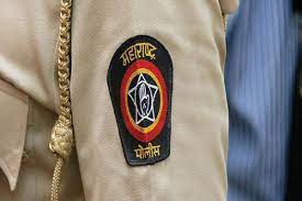 Mumbai: Policeman consumes disinfectant after argument with his senior at police station | Mumbai: Policeman consumes disinfectant after argument with his senior at police station Mumbai: Policeman consumes disinfectant after argument with his senior at police station | Mumbai: Policeman consumes disinfectant after argument with his senior at police station