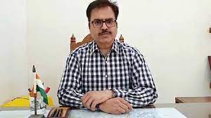 Maha Education Commissioner writes letter to ACB urging inquiry into conduct of 40 officials | Maha Education Commissioner writes letter to ACB urging inquiry into conduct of 40 officials