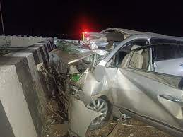 Maharashtra: 4 killed after car hits Samruddhi Expressway divider in Nashik | Maharashtra: 4 killed after car hits Samruddhi Expressway divider in Nashik Maharashtra: 4 killed after car hits Samruddhi Expressway divider in Nashik | Maharashtra: 4 killed after car hits Samruddhi Expressway divider in Nashik