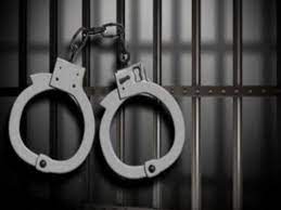 Maharashtra: Five held for conning shopkeeper over loans | Maharashtra: Five held for conning shopkeeper over loans Maharashtra: Five held for conning shopkeeper over loans | Maharashtra: Five held for conning shopkeeper over loans