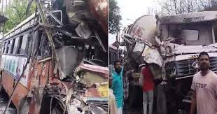 Nashik: 1 killed, 10 injured after MSRTC bus collides with cement mixer truck | Nashik: 1 killed, 10 injured after MSRTC bus collides with cement mixer truck Nashik: 1 killed, 10 injured after MSRTC bus collides with cement mixer truck | Nashik: 1 killed, 10 injured after MSRTC bus collides with cement mixer truck