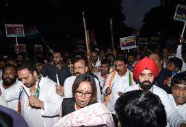 Mumbai: Congress workers detained during candle march against Manipur violence | Mumbai: Congress workers detained during candle march against Manipur violence Mumbai: Congress workers detained during candle march against Manipur violence | Mumbai: Congress workers detained during candle march against Manipur violence
