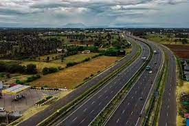 Nagpur bench issues notice to Maha govt over PIL demanding temporary halt of traffic on Samruddhi Expressway till proper safety measures | Nagpur bench issues notice to Maha govt over PIL demanding temporary halt of traffic on Samruddhi Expressway till proper safety measures