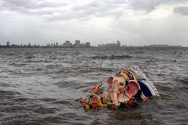 Palghar: Muslim organisations defer Eid procession by a day for immersion of Ganesh idols | Palghar: Muslim organisations defer Eid procession by a day for immersion of Ganesh idols