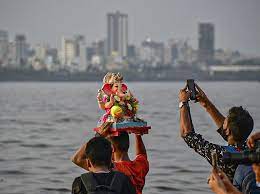 At least 12 deaths reported during Ganesh idols immersion across Maharashtra | At least 12 deaths reported during Ganesh idols immersion across Maharashtra