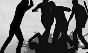 Case against six persons for thrashing man in Thane | Case against six persons for thrashing man in Thane