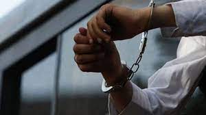 Navi Mumbai: History sheeter from UP held in Panvel in joint operation by police | Navi Mumbai: History sheeter from UP held in Panvel in joint operation by police Navi Mumbai: History sheeter from UP held in Panvel in joint operation by police | Navi Mumbai: History sheeter from UP held in Panvel in joint operation by police