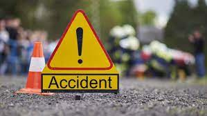 Two killed after truck hits bus on Samruddhi Expressway | Two killed after truck hits bus on Samruddhi Expressway
