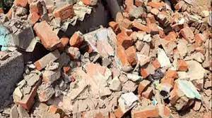 Portion of three-storey building collapses in Borivali, no casualties reported | Portion of three-storey building collapses in Borivali, no casualties reported Portion of three-storey building collapses in Borivali, no casualties reported | Portion of three-storey building collapses in Borivali, no casualties reported
