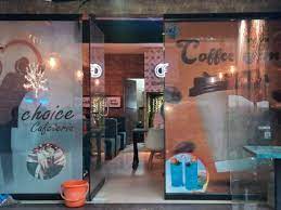 Latur: Police register case against 24 coffee shops for violating norms | Latur: Police register case against 24 coffee shops for violating norms
