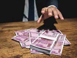 Palghar: Revenue dept official held for accepting Rs 10,000 bribe | Palghar: Revenue dept official held for accepting Rs 10,000 bribe