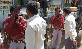 Maharashtra: Labourer tied to tractor and flogged for molestation attempt in Chandrapur | Maharashtra: Labourer tied to tractor and flogged for molestation attempt in Chandrapur