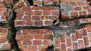 Thane: 1 injured after balcony of chawl collapses in Samata Nagar | Thane: 1 injured after balcony of chawl collapses in Samata Nagar Thane: 1 injured after balcony of chawl collapses in Samata Nagar | Thane: 1 injured after balcony of chawl collapses in Samata Nagar