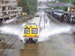 Central Railway officials inspect Thane station to check facilities during monsoon | Central Railway officials inspect Thane station to check facilities during monsoon Central Railway officials inspect Thane station to check facilities during monsoon | Central Railway officials inspect Thane station to check facilities during monsoon