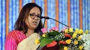 Varsha Gaikwad claims Shinde govt and BMC made false promises on preparation for monsoon | Varsha Gaikwad claims Shinde govt and BMC made false promises on preparation for monsoon Varsha Gaikwad claims Shinde govt and BMC made false promises on preparation for monsoon | Varsha Gaikwad claims Shinde govt and BMC made false promises on preparation for monsoon