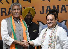Congress veteran Sunil Jakhar joins BJP days after resigning from party | Congress veteran Sunil Jakhar joins BJP days after resigning from party