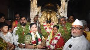 Eknath Shinde performs maha pooja of Lord Vitthal in Pandharpur temple on Ashadhi Ekadashi | Eknath Shinde performs maha pooja of Lord Vitthal in Pandharpur temple on Ashadhi Ekadashi
