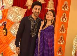 Ranbir Kapoor Alia Bhatt wedding: Krishna Raj Bungalow gets decorated with lights and flowers | Ranbir Kapoor Alia Bhatt wedding: Krishna Raj Bungalow gets decorated with lights and flowers