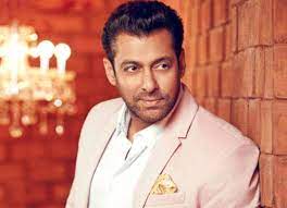 Salman Khan records statement with Police, denies threats from any person | Salman Khan records statement with Police, denies threats from any person