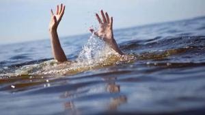 Maharashtra: Man swept away after falling in Palghar river | Maharashtra: Man swept away after falling in Palghar river