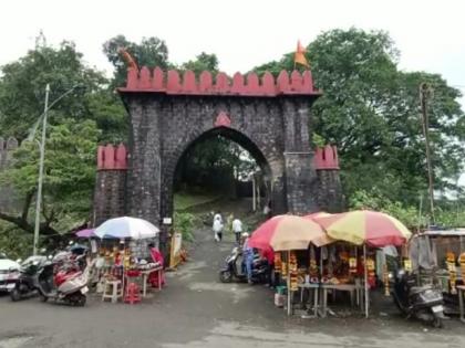 Kalyan: Man booked for submitting forged documents to seek ownership of Durgadi Fort | Kalyan: Man booked for submitting forged documents to seek ownership of Durgadi Fort