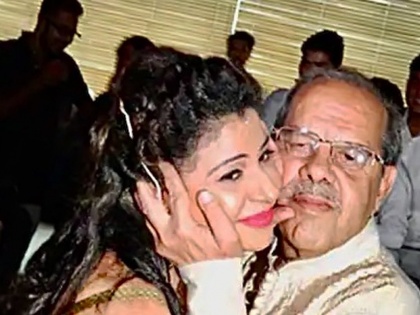 Sambhavna Seth shares clip of late father from hospital, blames medical negligence for his death | Sambhavna Seth shares clip of late father from hospital, blames medical negligence for his death