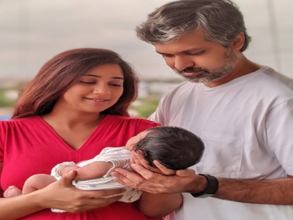 Shreya Ghoshal names her first born Devyaan, shares a glimpse of her son | Shreya Ghoshal names her first born Devyaan, shares a glimpse of her son