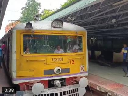 Cyclone Dana Impact: Local Train Services Cancelled in Eastern Railway’s Sealdah Division in West Bengal | Cyclone Dana Impact: Local Train Services Cancelled in Eastern Railway’s Sealdah Division in West Bengal Cyclone Dana Impact: Local Train Services Cancelled in Eastern Railway’s Sealdah Division in West Bengal | Cyclone Dana Impact: Local Train Services Cancelled in Eastern Railway’s Sealdah Division in West Bengal