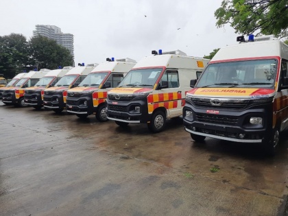 Maharashtra: Tata Son’s Foundation donates 20 ambulances, 100 ventilators & ₹10 Cr for setting up research centre | Maharashtra: Tata Son’s Foundation donates 20 ambulances, 100 ventilators & ₹10 Cr for setting up research centre