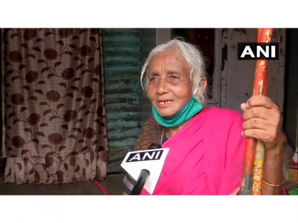 VIRAL VIDEO! 85-year-old Shantabai Pawar performs 'Lathi Kathi' on streets of Pune | VIRAL VIDEO! 85-year-old Shantabai Pawar performs 'Lathi Kathi' on streets of Pune