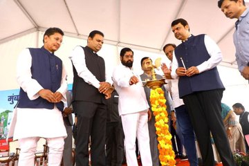 Maharashtra CM Eknath Shinde and deputy CM Devendra Fadnavis launch Rs 2,000 crore worth development work in Maharashtra | Maharashtra CM Eknath Shinde and deputy CM Devendra Fadnavis launch Rs 2,000 crore worth development work in Maharashtra