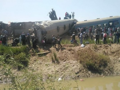 32 killed, 66 injured in train crash at southern Egypt | 32 killed, 66 injured in train crash at southern Egypt