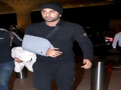 Fans wish Ranbir speedy recovery after the actor seen wearing arm cast | Fans wish Ranbir speedy recovery after the actor seen wearing arm cast