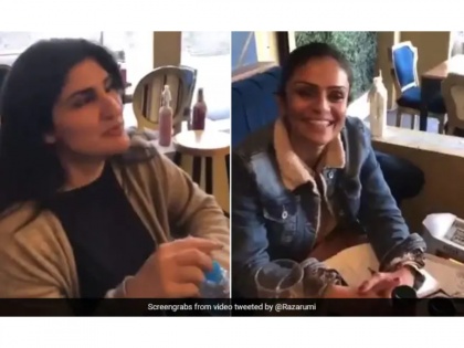 Viral Video! Cafe owners make fun of manager's English speaking skills in Pak, video goes viral | Viral Video! Cafe owners make fun of manager's English speaking skills in Pak, video goes viral