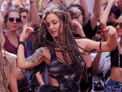 “He Brings Out Emotions”: Elli AvrRam Congratulates Mohit Suri on Saiyaara's Success! | “He Brings Out Emotions”: Elli AvrRam Congratulates Mohit Suri on Saiyaara's Success!
