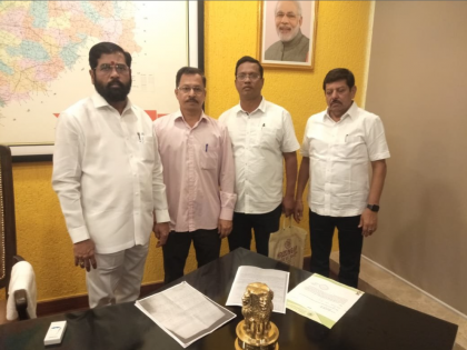 Shraddha Walkar's father meets CM Eknath Shinde at his residence | Shraddha Walkar's father meets CM Eknath Shinde at his residence Shraddha Walkar's father meets CM Eknath Shinde at his residence | Shraddha Walkar's father meets CM Eknath Shinde at his residence