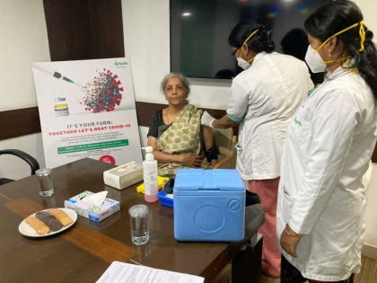 Nirmala Sitharaman receives first dose of Covid-19 vaccine at Fortis Hospital | Nirmala Sitharaman receives first dose of Covid-19 vaccine at Fortis Hospital