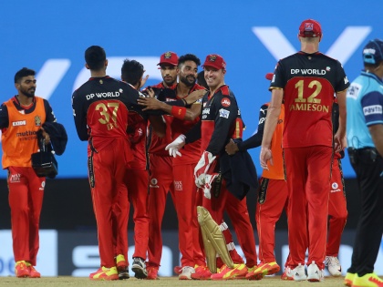 Sunrisers suffer batting collapse, as Bangalore win by 6 runs in edge of the seat thriller | Sunrisers suffer batting collapse, as Bangalore win by 6 runs in edge of the seat thriller