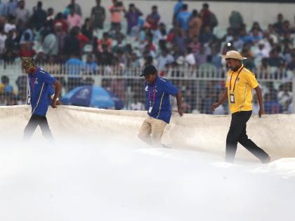 Rain halts play at Eden Gardens; South Africa 44/4 in 14 overs vs Australia | Rain halts play at Eden Gardens; South Africa 44/4 in 14 overs vs Australia